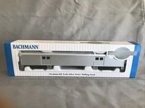 Bachmann-72' Smooth-Side Baggage - Ready to Run -- Painted, Unlettered (aluminum - Picture 1 of 3