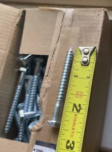 98 ct Everbilt 1/4 in x 2-1/2 in Lag Screws Zinc-Plated Screws Hex Head - Picture 1 of 3