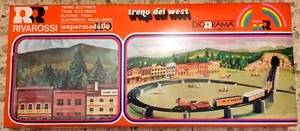 RIVAROSSI 1060 DIORAMA - set completo Treno merci del west - 1973 NON GIOCATO - Imagen 1 de 13