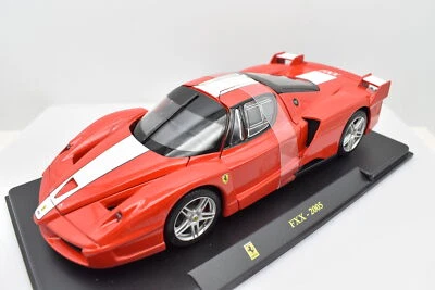 modellino auto scala 1:24 FERRARI FXX diecast modellismo statico da collezione g - Immagine 1 di 4