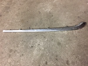 BMW E32 REAR BUMPER TRIM LEFT SIDE / BAR MOLDING 1908075 - Picture 1 of 8