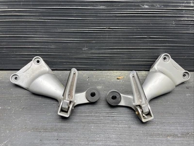 Suzuki Hayabusa GSX1300R 2004 estriberas y soportes para pasajero trasero #111925 Foto 1 de 4