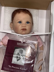 MUÑECA DE VINILO ASHTON DRAKE "TAN PRECIOSA KAYLEE" TAN VERDADERAMENTE REAL DE LINDA MURRAY EN CAJA ORIGINAL - Imagen 1 de 10