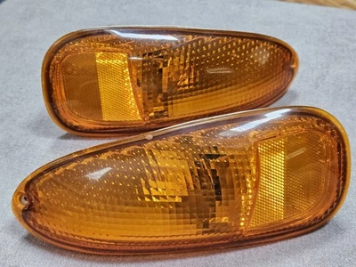 Juego de intermitentes MITSUBISHI 3000GT 1994-1998 LADO DEL PASAJERO DELANTERO. Derecha e izquierda Foto 1 de 3