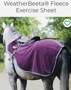 BNWOT WeatherBeeta Horse Exercise Fleece Sheet - Burgundy SZ: Medium - Picture 1 of 5