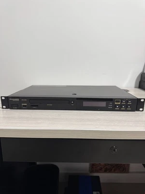 Reproductor de DVD profesional Marantz PMD-500D (C1R-0154) Foto 1 de 4