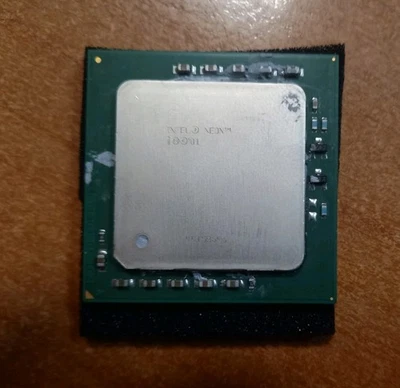INTEL XEON Processore CPU SL6VL 2,4GHz 533MHz 512KB Socket Sockel 604 M366 - Immagine 1 di 2