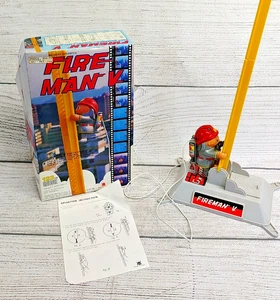 Vintage 1984 Fire Man V Climbing Fireman Batteriebetrieben Spielzeug Taiwan - GETESTET - Bild 1 von 11