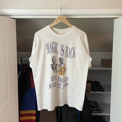 Vintage 1994 Single Stitch Magic Johnson LA Lakers T-Shirt Cover