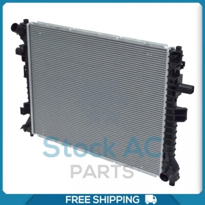 NUEVO radiador apto para Ford Crown Victoria / Lincoln Town Car / Mercury Grand Ma.. QU Foto 1 de 4