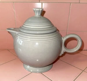 Vintage Fiesta Ware Pearl Gray Teapot Disc 1999 - 2001 Homer Laughlin - Picture 1 of 7
