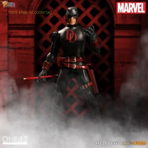 Figura de acción Mezco Toyz 1/12 Shadowland Daredevil en stock perfecta usada - Imagen 1 de 8