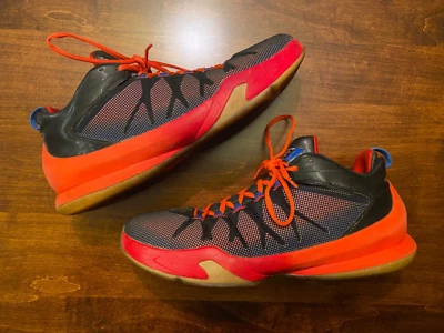 Jordan CP3 VIII AE BG (725173-025) 'negro deportivo rojo' hombre talla 12 EE. UU. Foto 1 de 4