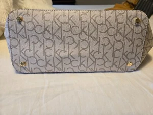 Calvin Klein Hayden Monogram Chain tote bag Link in Off White New  - Picture 1 of 9
