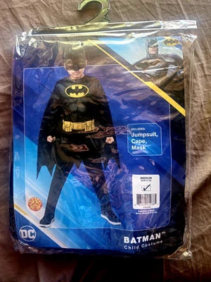 Kids Batman Children’s M Size 8-10 Halloween Costume With Mask and Cape - Image 1 of 2