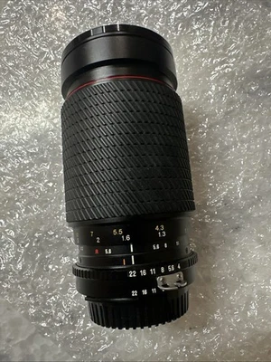 Tokina SD 35-200 mm 1:4-5.6062 Japan With  Cap - Camera Lens - Image 1 of 4