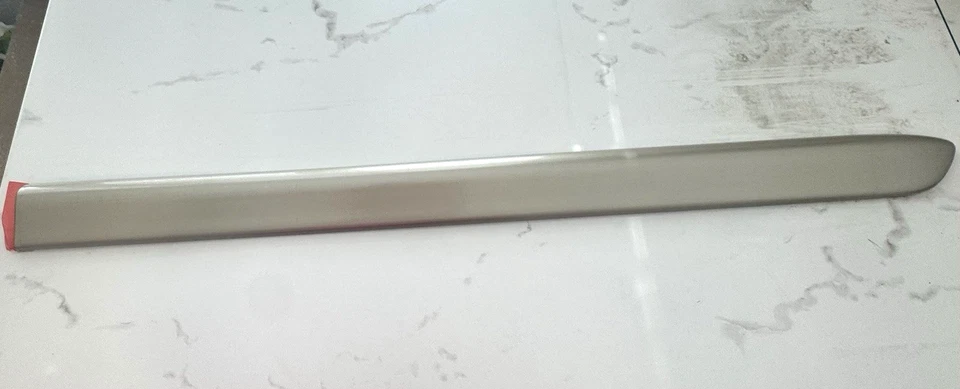 Новый оригинальный производитель 2002-2003 Mazda MPV задняя левая дверь молдинг отделка LC70-50-692A серебро - Изображение 1 из 4