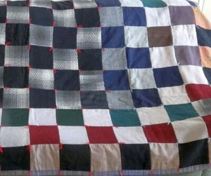 Trapunta vintage fatta a mano epoca depressione patchwork legata a mano con filato - Foto 1 di 7