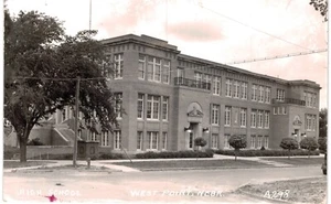 West Point RPPC scuola pubblica 1940 NE - Foto 1 di 2