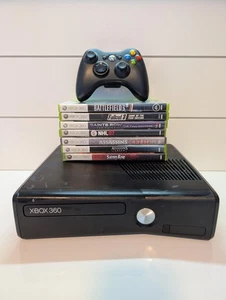 Xbox 360 Slim Console  Bundle w/ Controllers & 7 Games (Tested, Working) - Foto 1 di 13