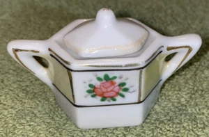 Vtg Child’s Teaset Sugar Bowl & Lid Yellow with Flower - Picture 1 of 12
