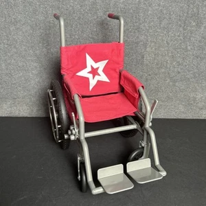 American Girl Puppenrollstuhl beerenrot weiß Stern Rentner AG Zubehör - Bild 1 von 7