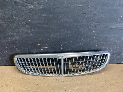 2000 to 2001 Infiniti i30 Front Upper Grill Grille OEM S3293 DG - Image 1 of 4