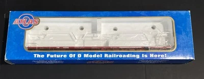 ATLAS O SCALE 2-RAIL PROVIDENCE & WORCESTER 89’ 4” DIECAST INTERMODAL FLAT CAR  - Image 1 of 4