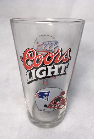 New England Patriots Super Bowl XXXVI Champions Beer Pint Glass - Tom Brady Cover