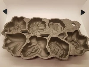 ❤️ Vintage 1991 John Wright Cast Iron Flower Muffin Baking Pan Mold - Picture 1 of 5