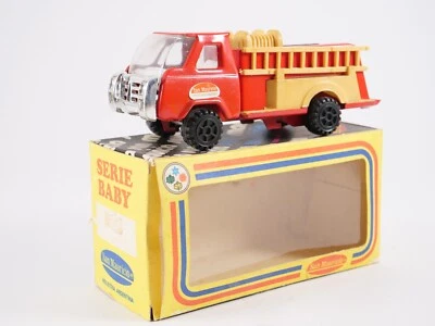 SAN MAURICIO Camion Pompieri Argentino Nuovo In Lamiera E Plastica 16,5 Cm - Immagine 1 di 4