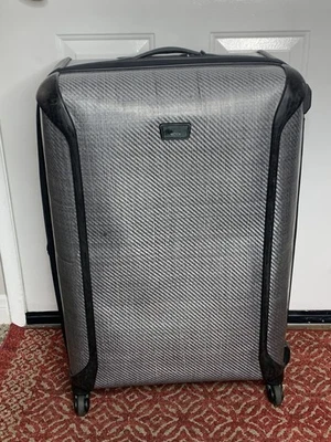 TUMI Tegra Lite Large 29” 28129TG Spinner Hard Shell Silver Gray, Used - Image 1 of 4