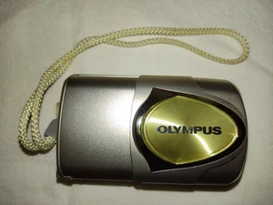 Olympus µ[mju:] Stylus 400 Digital Camera w/ case & manual; no charger, disk etc - Picture 1 of 2