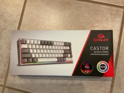 Teclado mecánico para juegos Redragon Castor K631 RGB con cable 68 teclas gris blanco Foto 1 de 4
