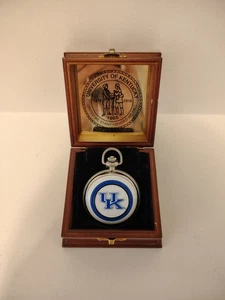 Danbury Mint Kentucky Wildcats Taschenuhr - Bild 1 von 9