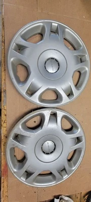 Cubierta de rueda tapacubos P/N 28811AE01A 2000-2005 Subaru Legacy Outback OEM "15" Foto 1 de 4