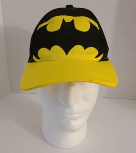 Vintage Berkshire DC Comics Batman Black & Yellow Rim Bat Signal Hat NWT - Picture 1 of 8