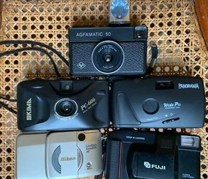 LOTTO MACCHINE FOTOGRAFICHE VINTAGE NIKON AGFA FUJI - Foto 1 di 1