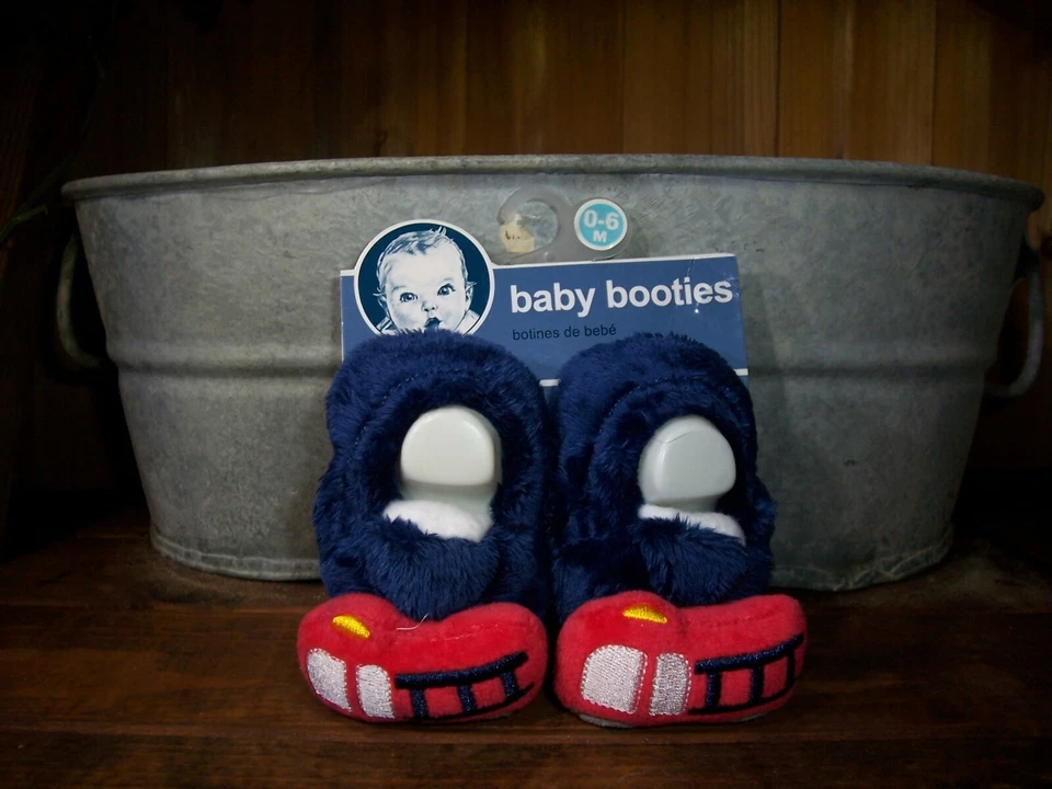GERBER BOYS BABY BOOTIES SHOES FIRETRUCK THEME SIZE 0-6 MONTHS SOFT CASUAL SHOES - Image 1 of 1