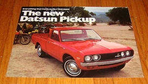 Folleto de ventas de camioneta pickup Datsun 1972 original de 1/2 tonelada Li'l Hustler - Imagen 1 de 2