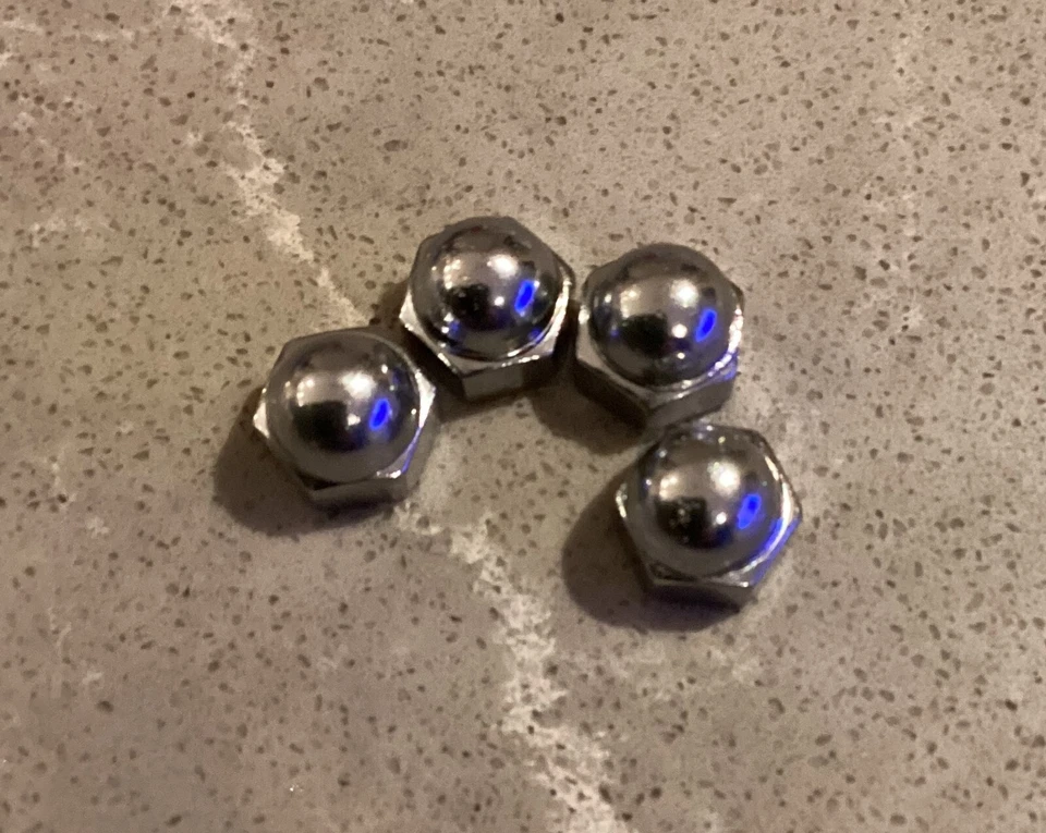 10 mm Honda Yamaha Kawasaki Suzuki M10 X 1,25 mm - Tuercas domo rosca fina, (paquete de 4) Foto 1 de 4