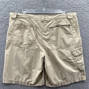 Columbia Sportswear Mens Size 42 Beige Titanium Omni Dry Cargo Hiking Shorts - Picture 1 of 6
