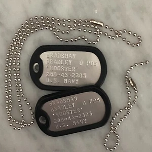 Set Piastrine Militari ROOSTER Bradley Bradshaw - Cosplay Dog Tags Top Gun - Foto 1 di 8
