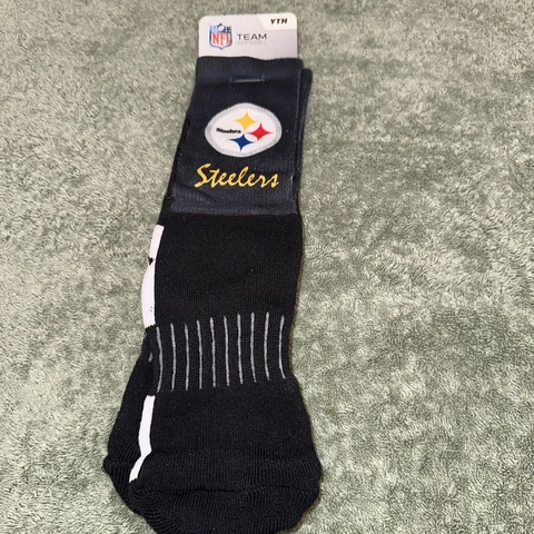 Pittsburgh Steelers NFL 1/4 Quarter Kids Socks *Youth Size (Youth 13, Adult 1-5) Cover