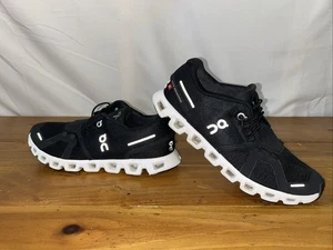 On Cloud 5 Mujer Talla 6.5 Negro Blanco Atlético Correr Caminar Zapatos Tenis - Imagen 1 de 8