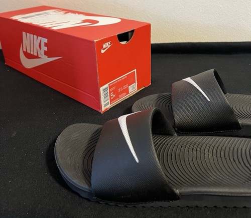 Nike Kawa Slide Nero Bianco (GS PS) Taglia 5Y 819352 001
