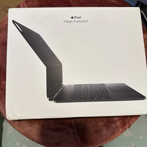 APPLE IPAD 13 inch PRO AIR MAGIC KEYBOARD NEW NEVER USED - Picture 1 of 4