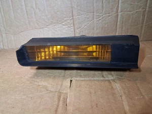 Una luz de estacionamiento izquierda para Pontiac 1985 transmisión automática - Imagen 1 de 11