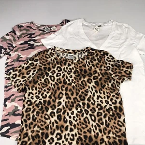 Victorias Secret PINK T-Shirt Lot MEDIUM Solid, Leopard, Camo Short Sleeve Shirt - Picture 1 of 7