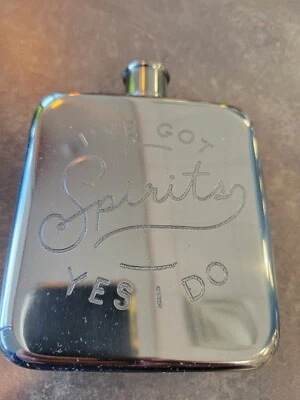 Easy Tiger - Frasco de bolso 6 oz prata arma metal, eu tenho espíritos. Sim, eu faço. - Imagem 1 de 4
